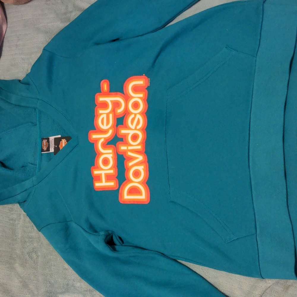 Harley Davidson Blue V-Neck Sweatshirt. Size Small. New With Tags